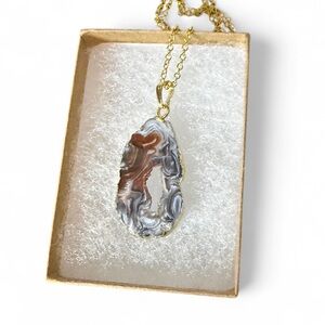 Agate Geode Slice Necklace‎